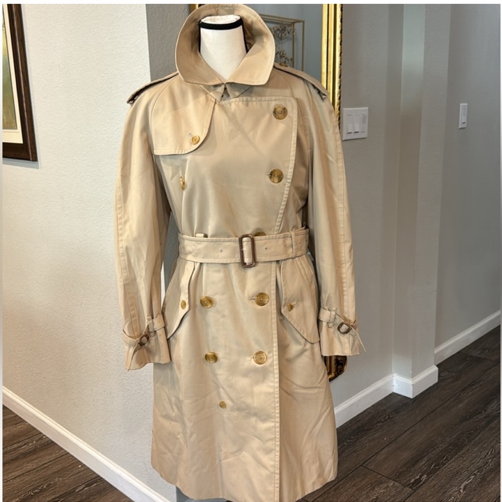 Authentic Burberry trench coat with belt